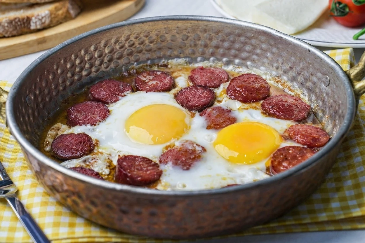 Sucuklu Omlet